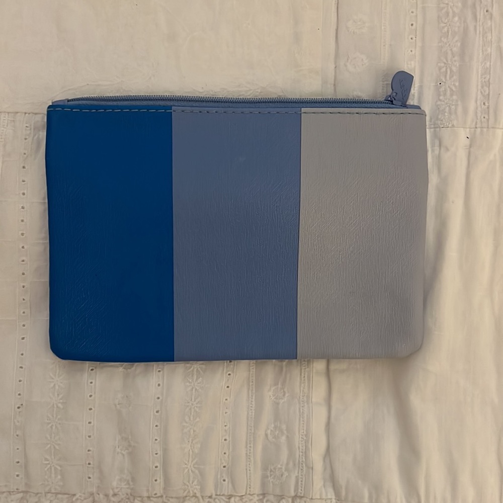 [Ipsy] Blue Makeup Pouch Bundle - image 2
